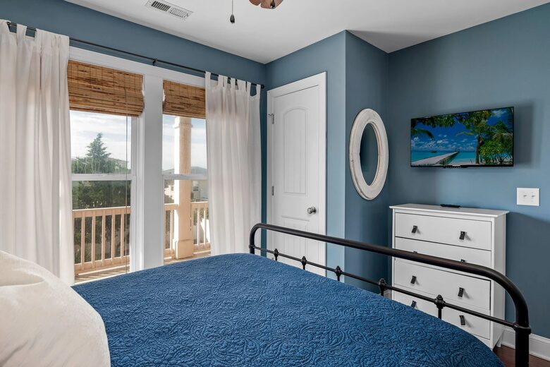 Holden Beach Haven: Relaxation Awaits at Sandy Claws - Holden Beach, North Carolina