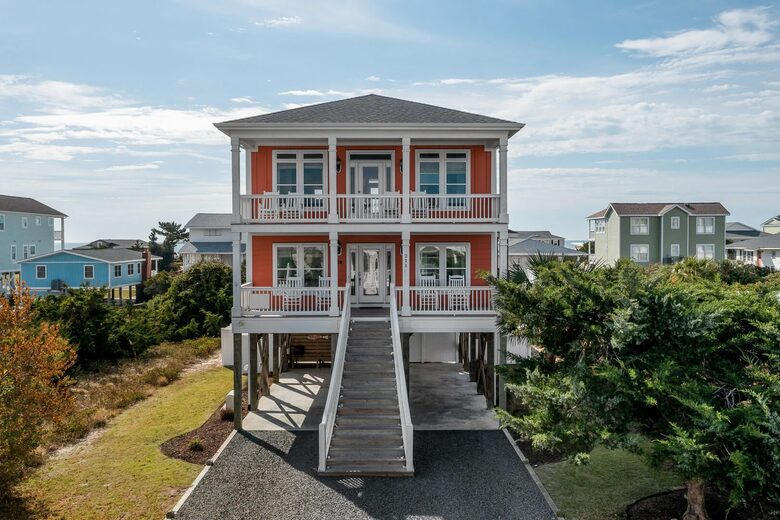 Holden Beach Haven: Relaxation Awaits at Sandy Claws - Holden Beach, North Carolina