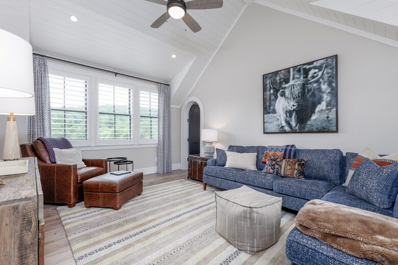 Two Moon | Elegant Mountain Home with Great Community Amenities - Cashiers, North Carolina