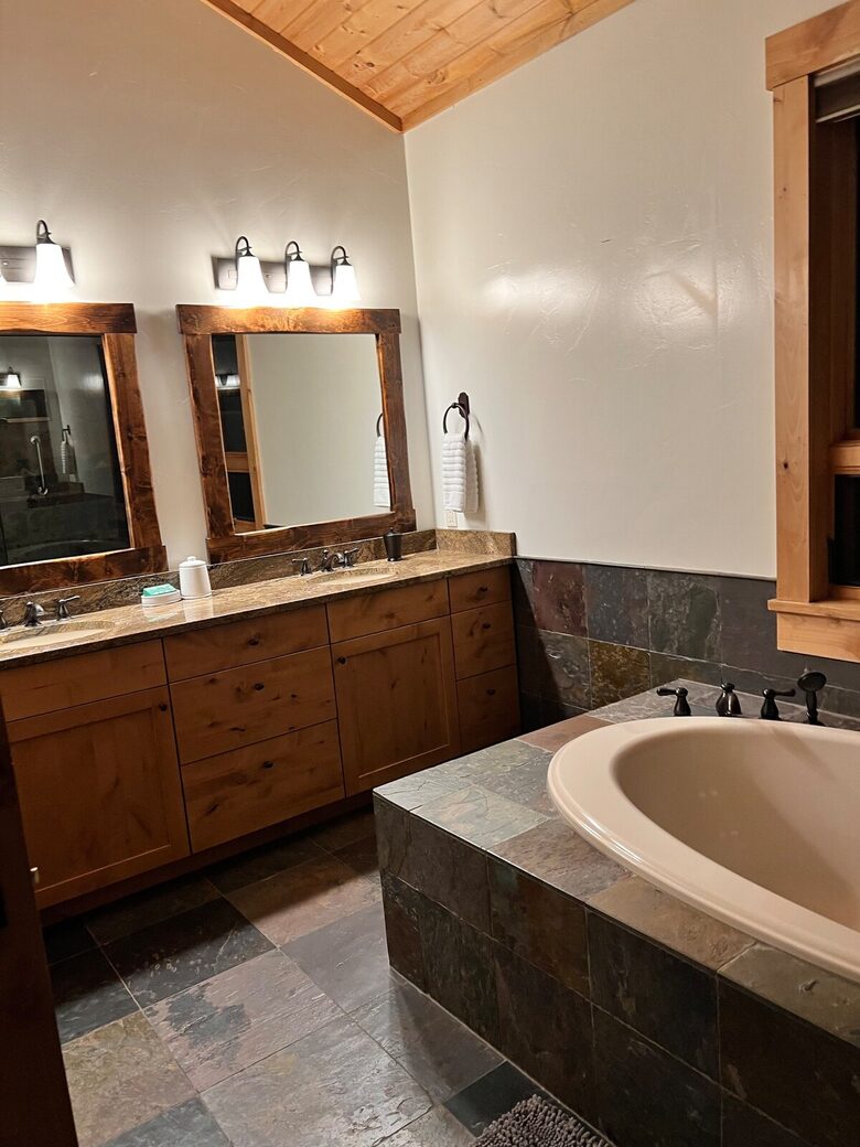 Serene Mountain Retreat with Panoramic Views - Victor, Idaho