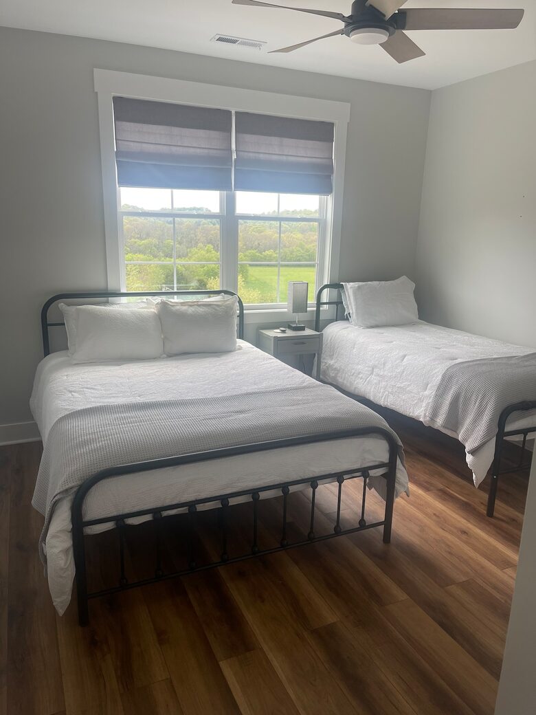 Sprawling 10-Acre Retreat in Scenic Ardmore - Ardmore, Tennessee