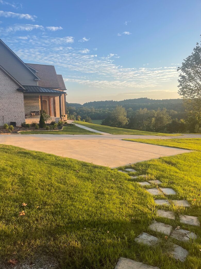 Sprawling 10-Acre Retreat in Scenic Ardmore - Ardmore, Tennessee