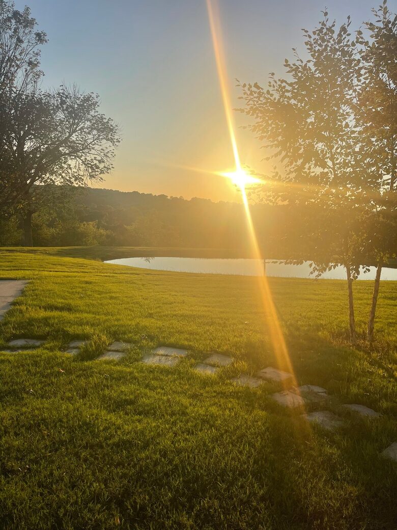 Sprawling 10-Acre Retreat in Scenic Ardmore - Ardmore, Tennessee