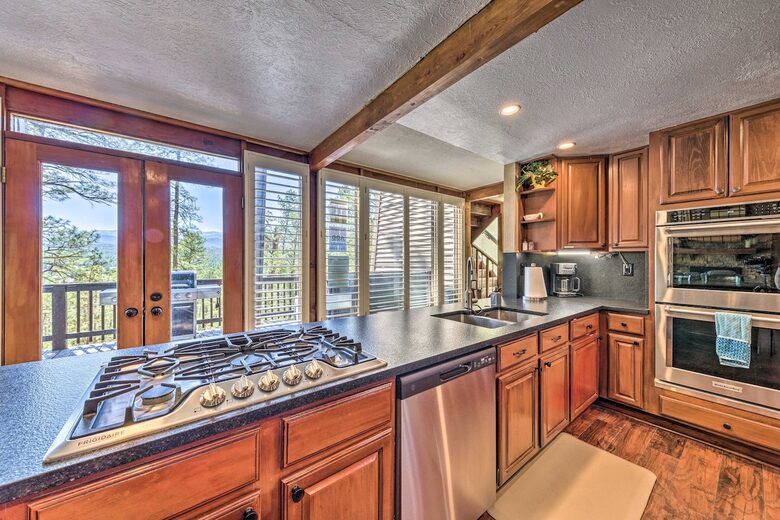Ruidoso Retreat with Endless Amenities - Ruidoso, New Mexico