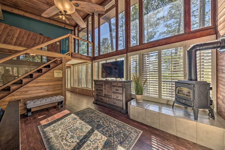 Ruidoso Retreat with Endless Amenities - Ruidoso, New Mexico