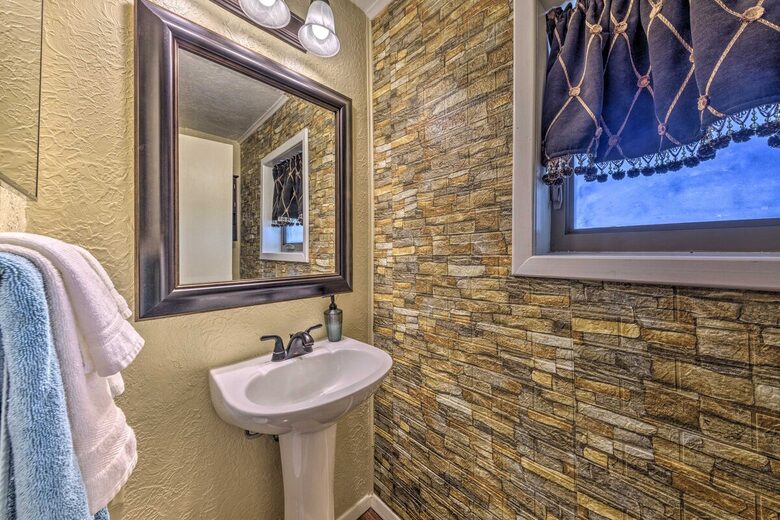 Ruidoso Retreat with Endless Amenities - Ruidoso, New Mexico