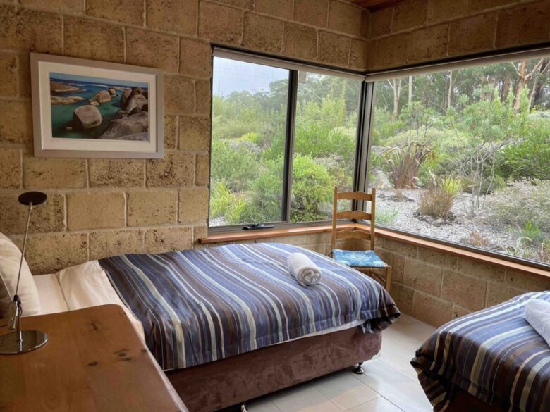 Coralwood Cottage in Native Garden Landscape - North Bornholm, Australia