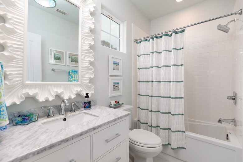 Upstairs king bath