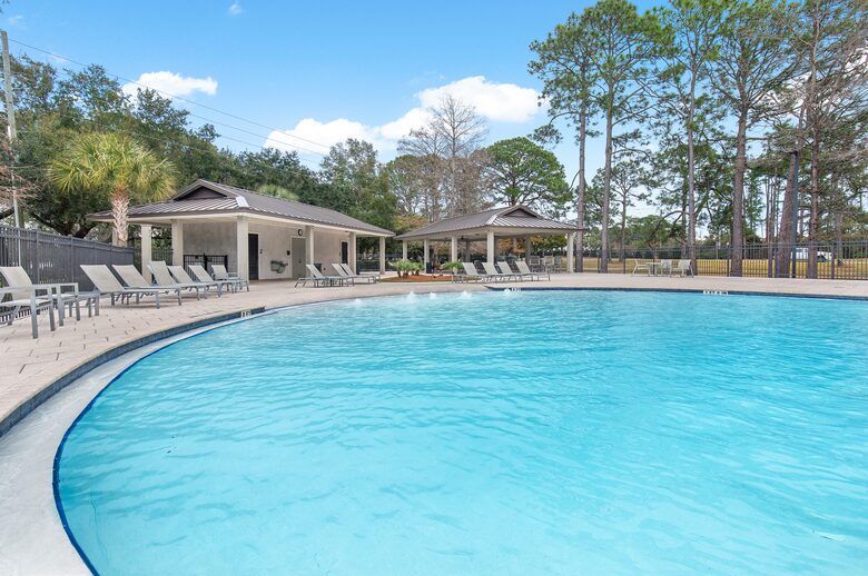 Sandestin community pool