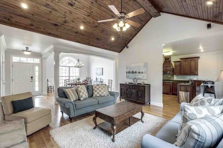 Spacious Waterfront Escape on Tim’s Ford Lake - Estill Springs, Tennessee