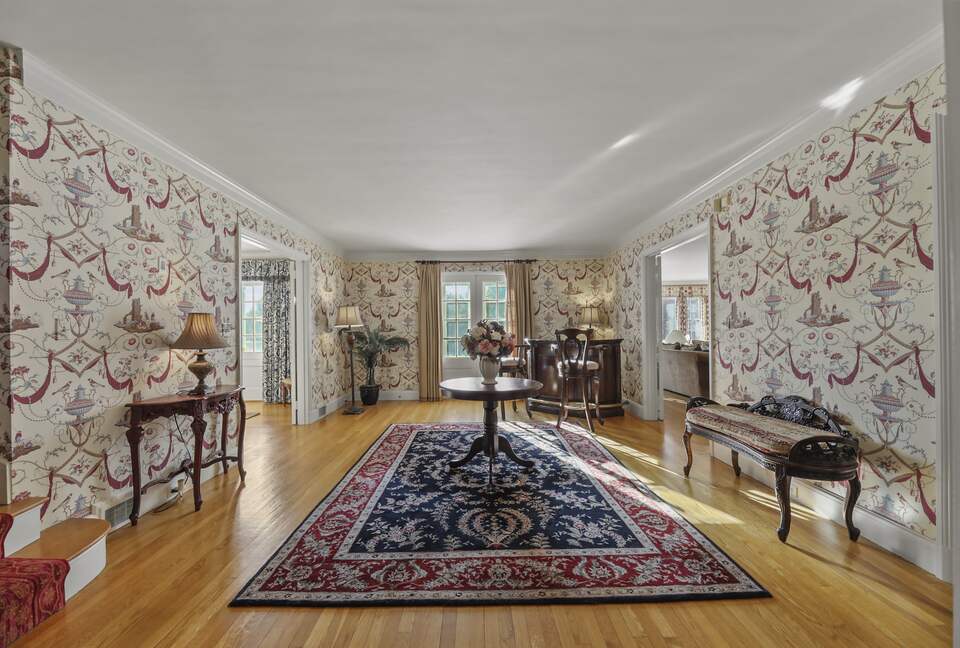 Luxury Berkshire Country Estate on 21 Acres - Pittsfield, Massachusetts