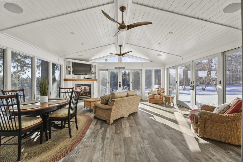 Luxury Berkshire Country Estate on 21 Acres - Pittsfield, Massachusetts