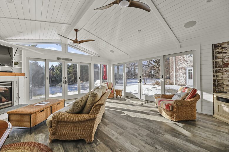 Luxury Berkshire Country Estate on 21 Acres - Pittsfield, Massachusetts