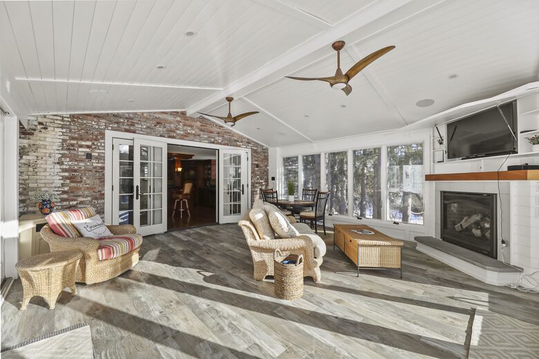 Luxury Berkshire Country Estate on 21 Acres - Pittsfield, Massachusetts