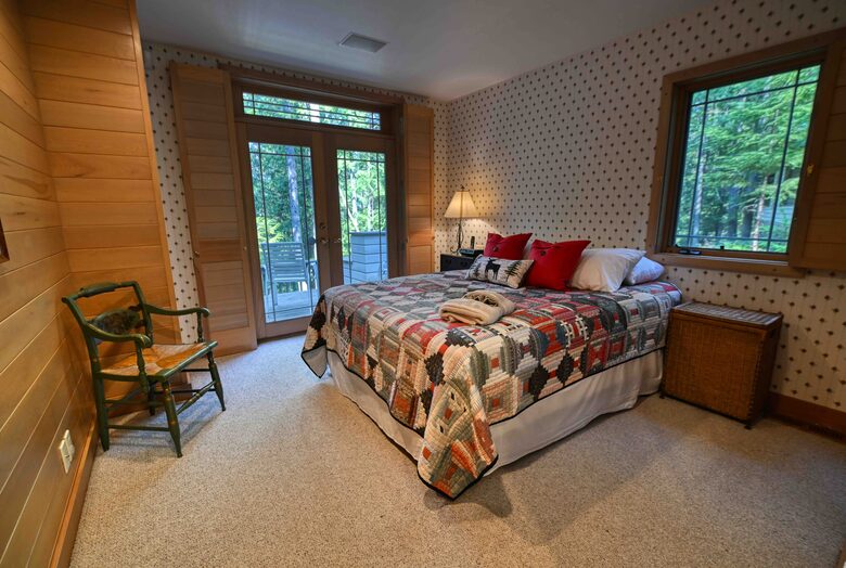 Lost Owl Lodge - Packwood, Washington