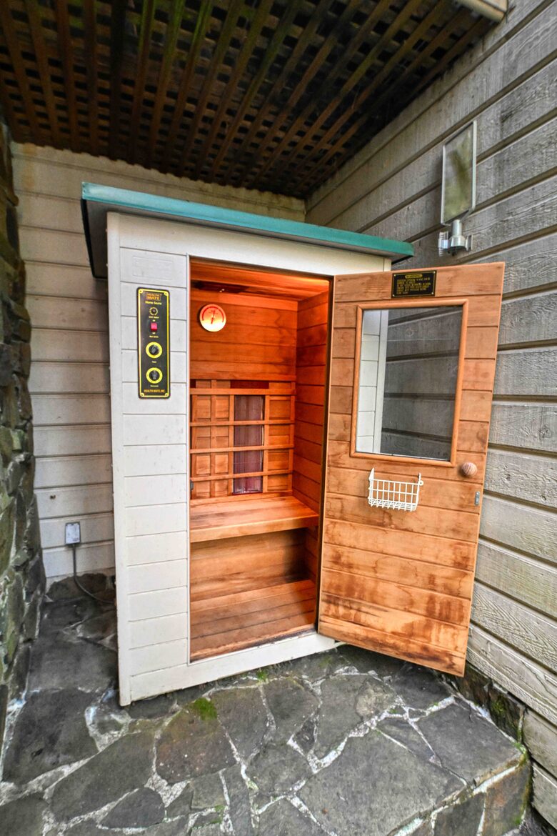 Lost Owl Lodge - Packwood, Washington