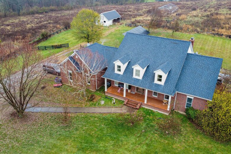 Bourbon Trail Country Home - Shelbyville, Kentucky