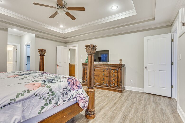 Bourbon Trail Country Home - Shelbyville, Kentucky