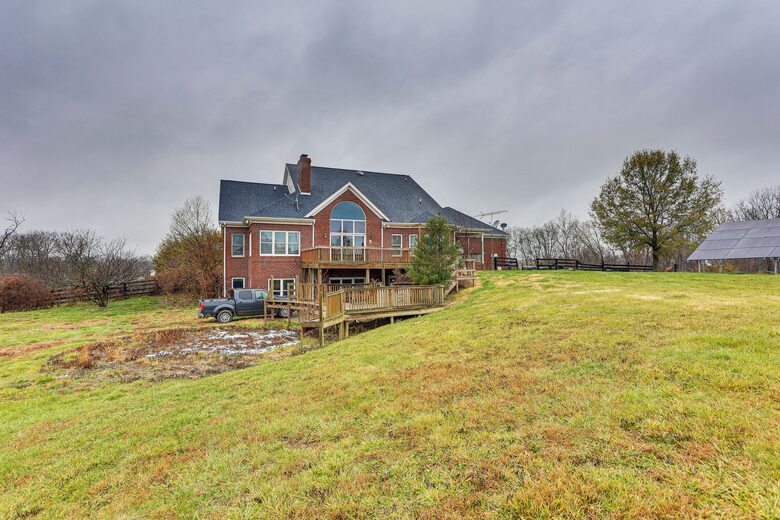 Bourbon Trail Country Home - Shelbyville, Kentucky