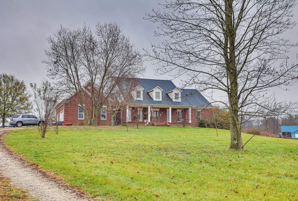 Bourbon Trail Country Home - Shelbyville, Kentucky