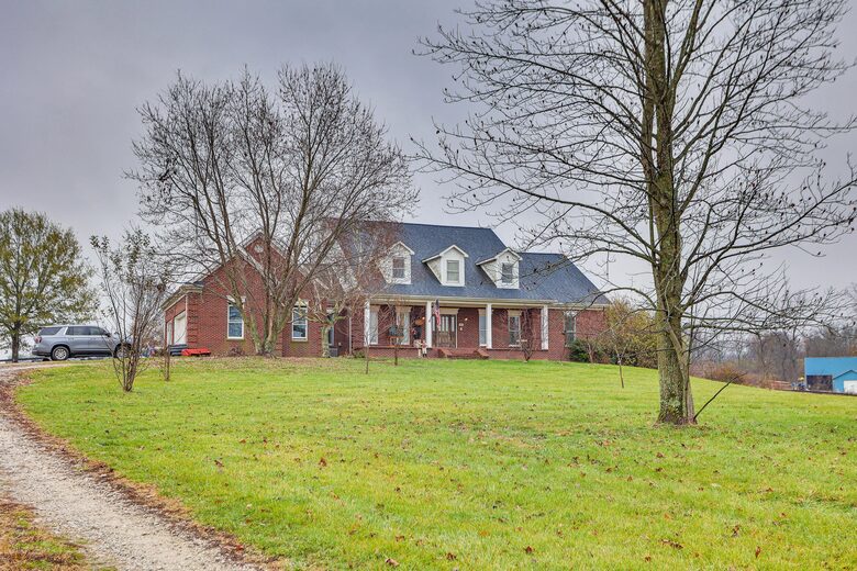Bourbon Trail Country Home - Shelbyville, Kentucky
