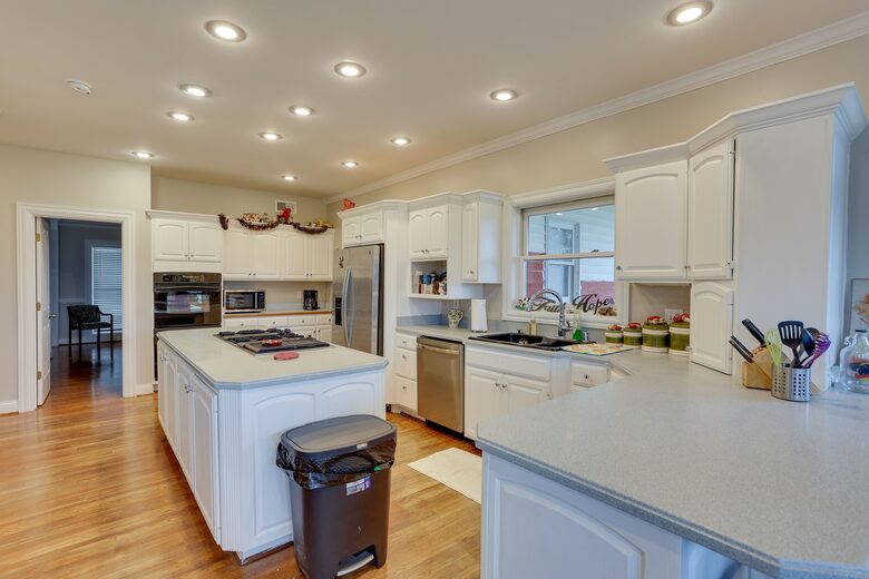 Bourbon Trail Country Home - Shelbyville, Kentucky