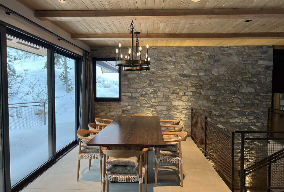 Ski In /Ski Out Modern Chalet - Penticton, Canada