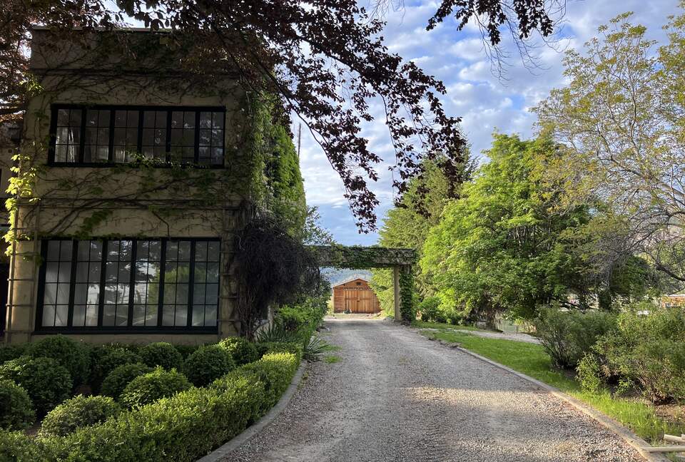 1927 Ivy Villa | Restored Grace in Canada’s Wine Country - Penticton, Canada