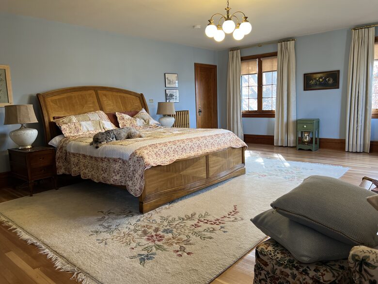 1927 Ivy Villa | Restored Grace in Canada’s Wine Country - Penticton, Canada