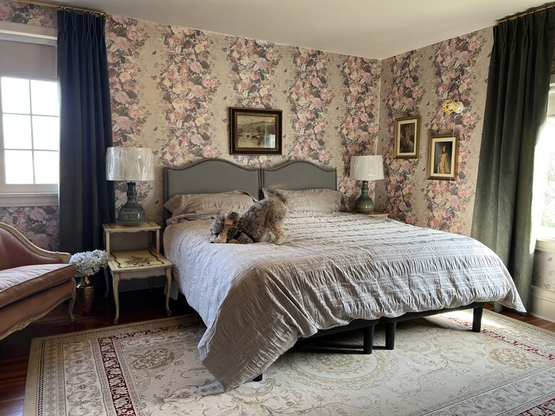 1927 Ivy Villa | Restored Grace in Canada’s Wine Country - Penticton, Canada