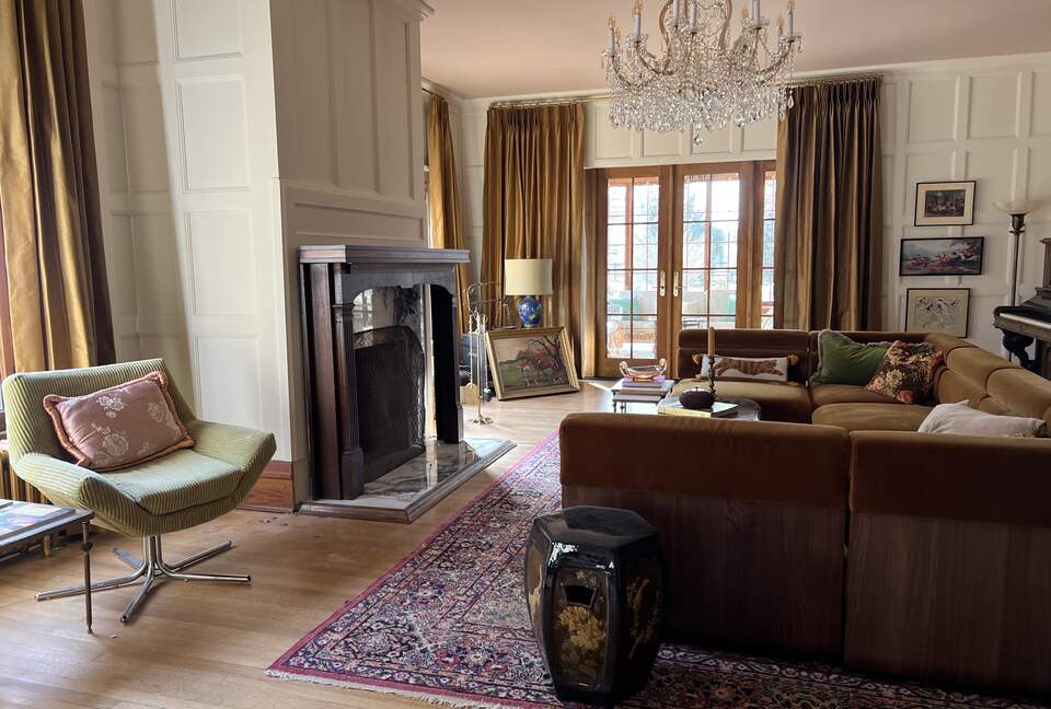 1927 Ivy Villa | Restored Grace in Canada’s Wine Country - Penticton, Canada