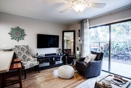 Stylish Neptune Beach Escape – Steps to the Sand - Neptune Beach, Florida