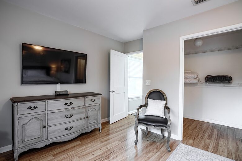 Stylish Neptune Beach Escape – Steps to the Sand - Neptune Beach, Florida