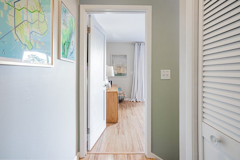 Stylish Neptune Beach Escape – Steps to the Sand - Neptune Beach, Florida