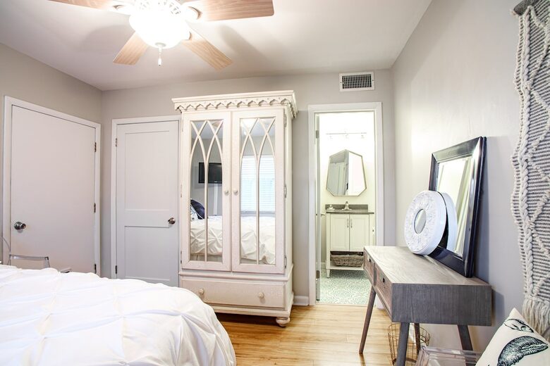 Stylish Neptune Beach Escape – Steps to the Sand - Neptune Beach, Florida