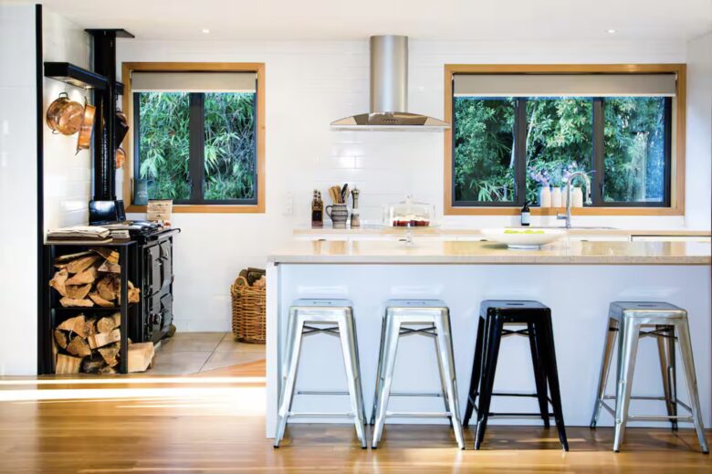That Wanaka Tree House | BEST Lake Front Location - Wānaka, New Zealand