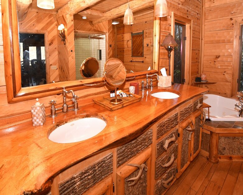 Treehouse at Fiddlehead Banner Elk - Banner Elk, North Carolina