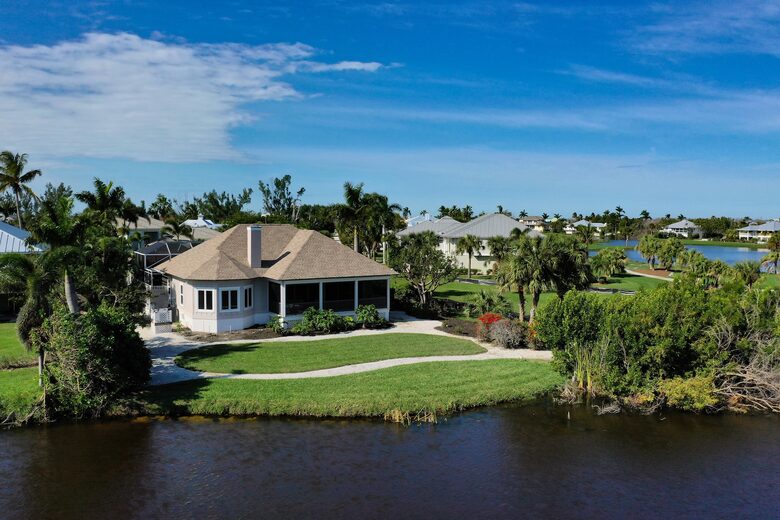 Elegant Island Escape in The Dunes Golf & Tennis Club - Sanibel, Florida