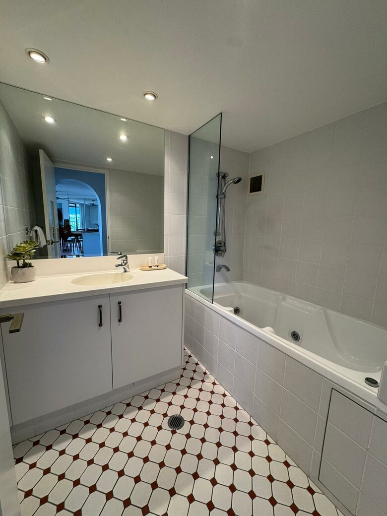 Cairns Aquarius Apartment - Cairns, Australia