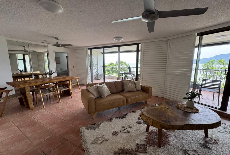 Cairns Aquarius Apartment - Cairns, Australia