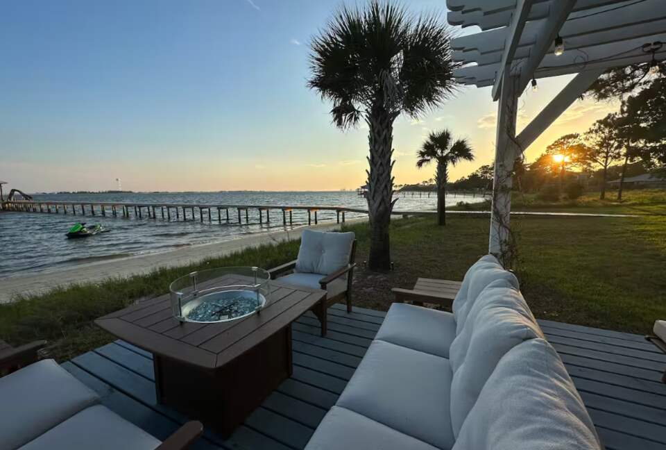 Waterfront Gulf Coast Haven with Private Dock - Mary Esther, Florida