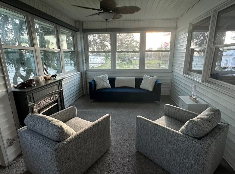 Waterfront Gulf Coast Haven with Private Dock - Mary Esther, Florida