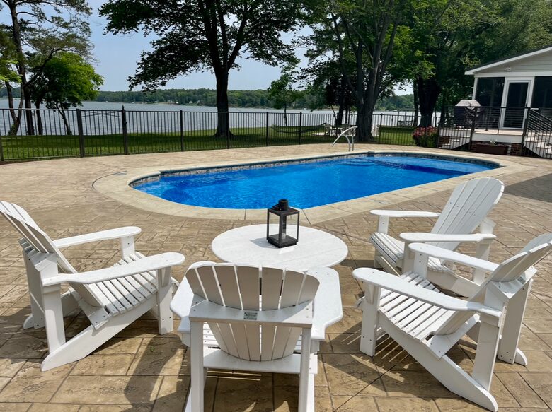 Charming Waterfront Cottage with Pickleball Court - Gloucester, Virginia