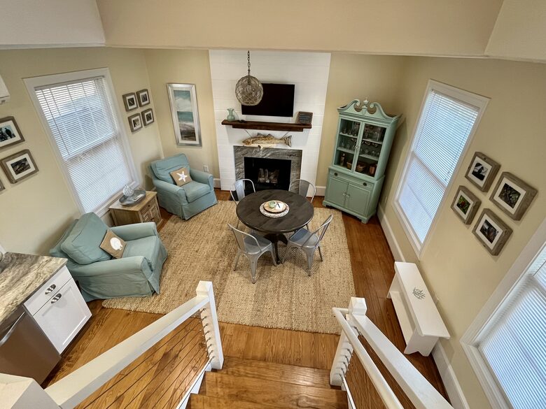 Charming Waterfront Cottage with Pickleball Court - Gloucester, Virginia