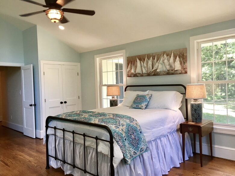 Charming Waterfront Cottage with Pickleball Court - Gloucester, Virginia