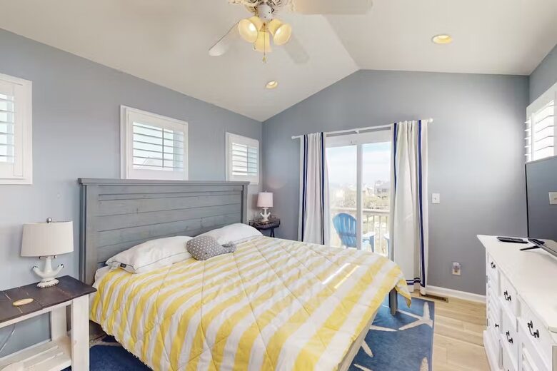 Coastal Haven with Sound Views in Surf City - Surf City, North Carolina
