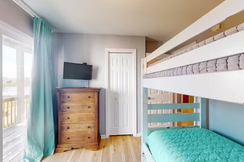 Coastal Haven with Sound Views in Surf City - Surf City, North Carolina