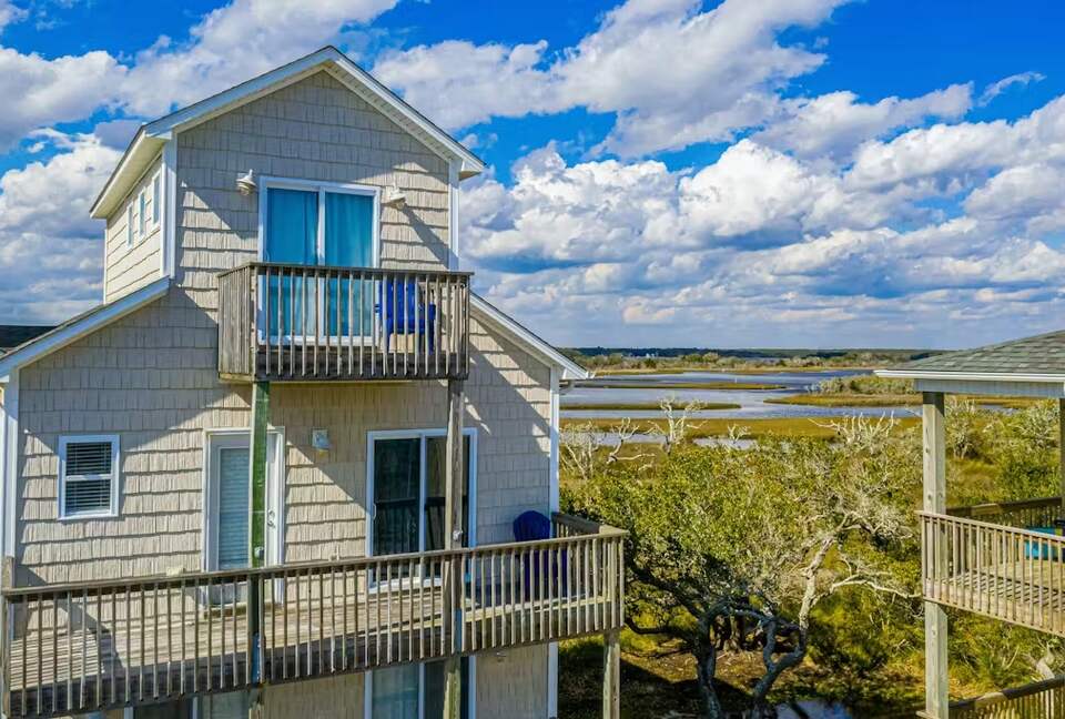 Coastal Haven with Sound Views in Surf City - Surf City, North Carolina