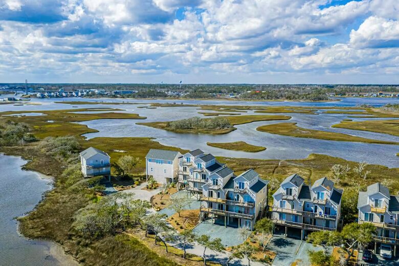 Coastal Haven with Sound Views in Surf City - Surf City, North Carolina