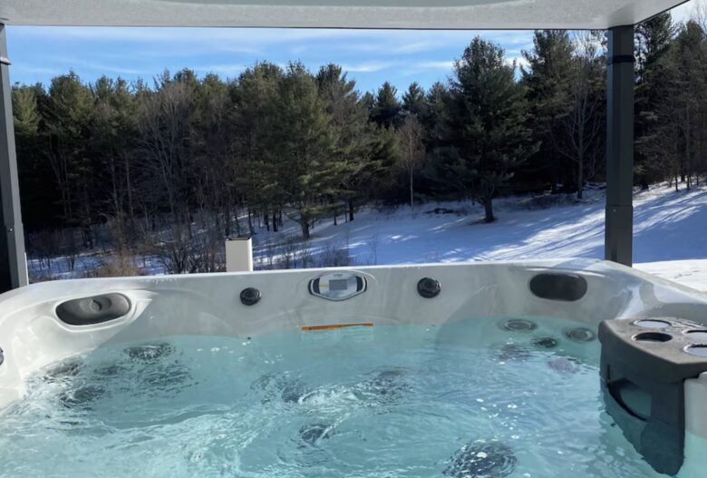 Luxury Berkshire Country Estate on 21 Acres - Pittsfield, Massachusetts